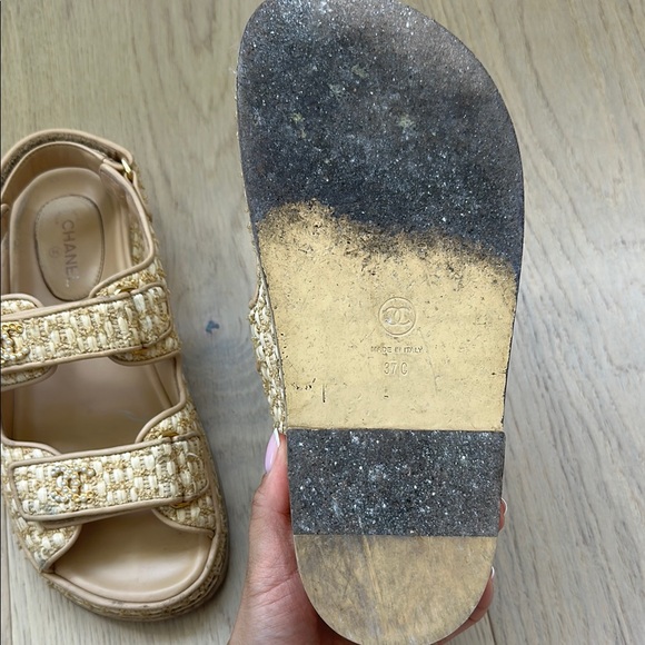 Chanel Women's Cream Sandals - Picture 7 of 8